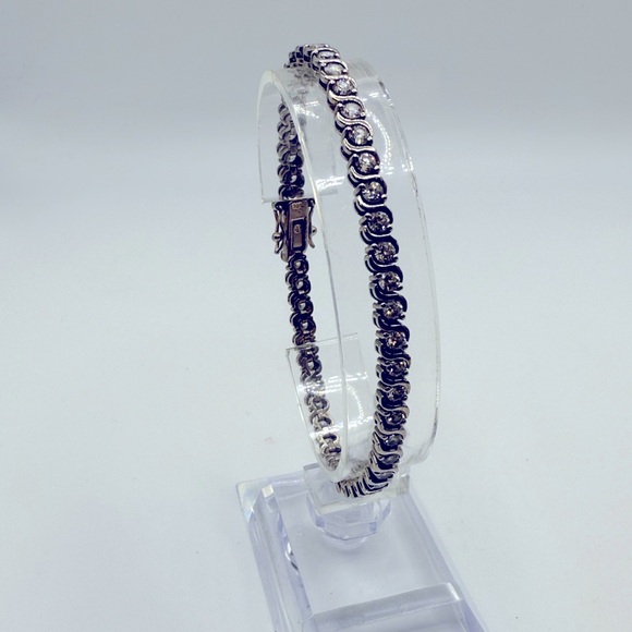 925 SILVER TENNIS BRACELET - Picture 1 of 5